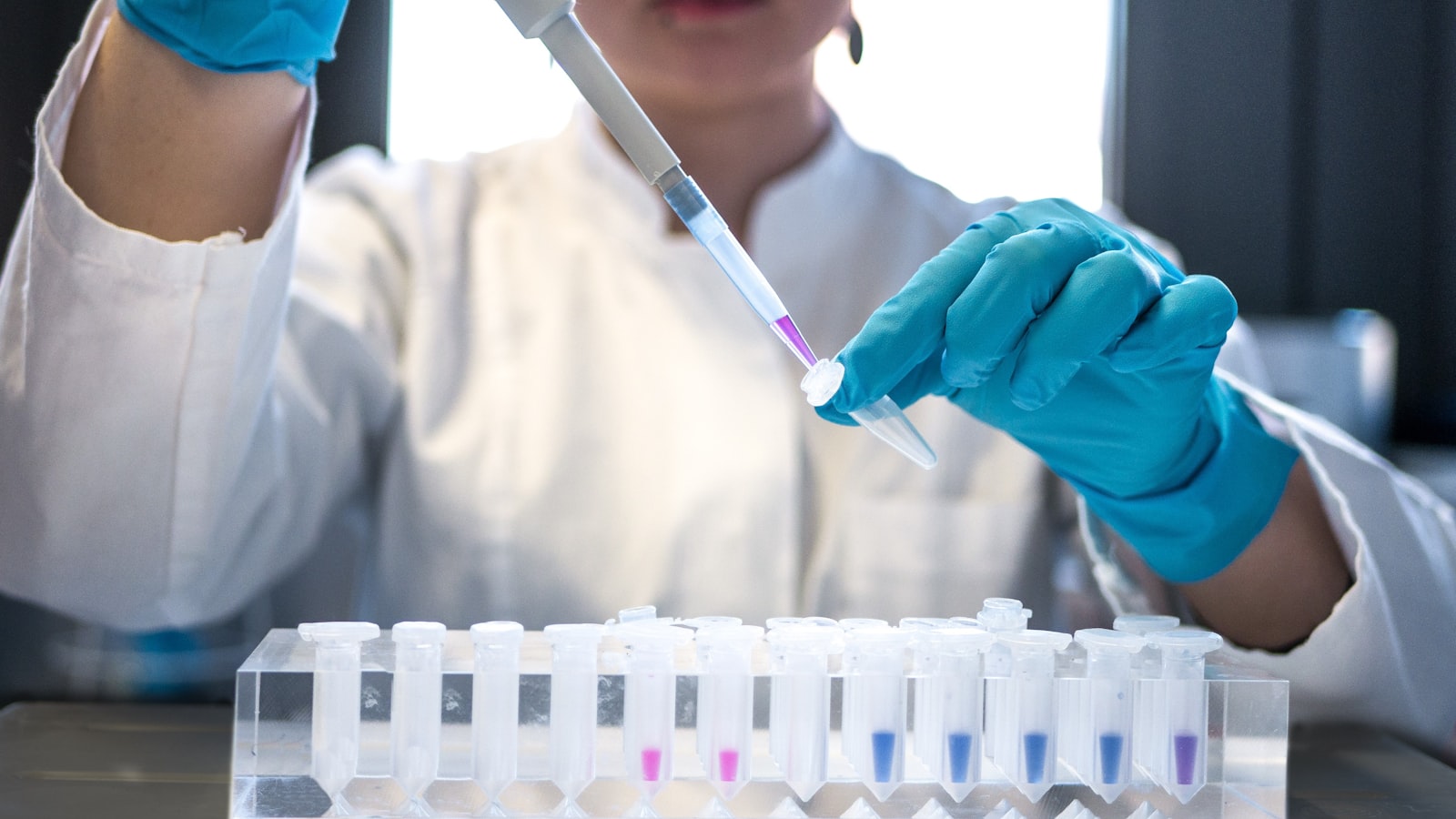 CAR-Tのベクターコピー数(VCN)測定と基準:qPCR/ddPCRと安全性管理